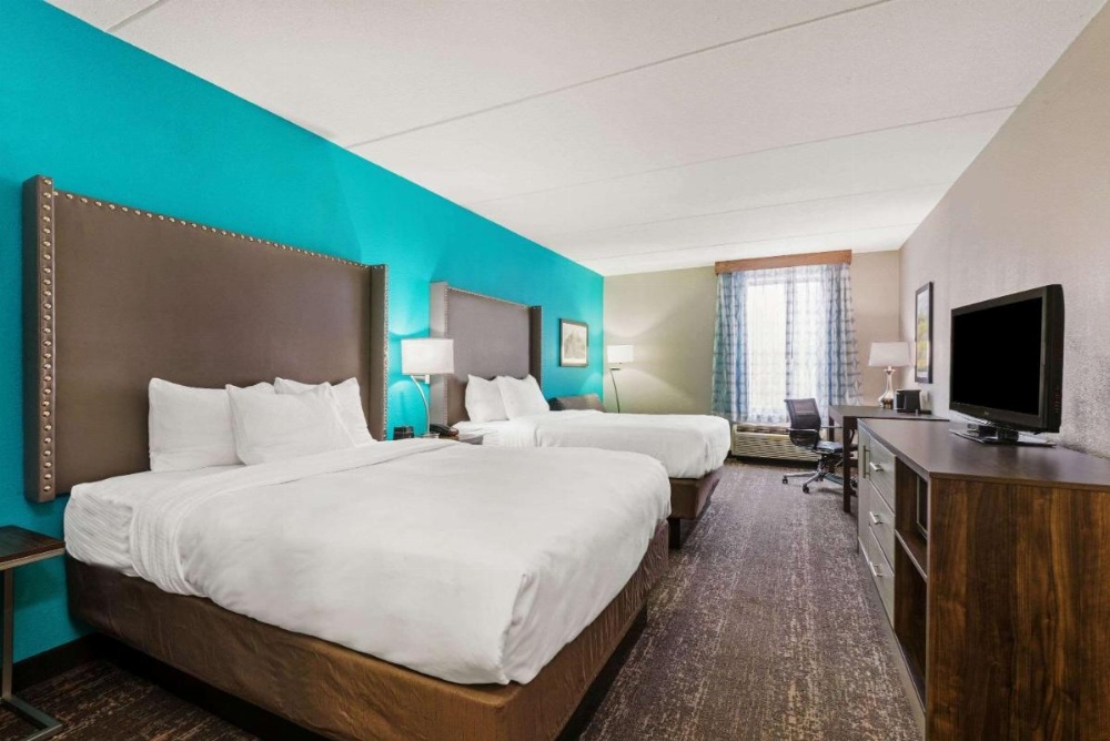 La Quinta Inn & Suites by Wyndham Jamestown, NY-Downtown Image 16