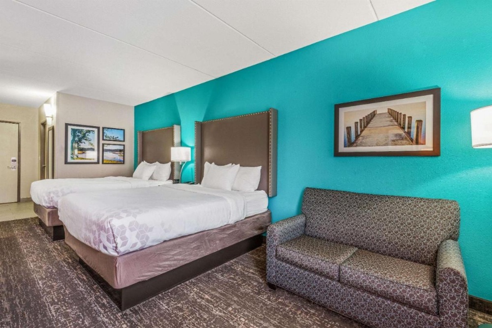 La Quinta Inn & Suites by Wyndham Jamestown, NY-Downtown Image 17