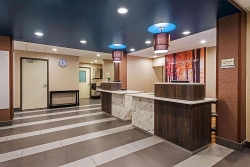 La Quinta Inn & Suites by Wyndham Jamestown, NY-Downtown image 24