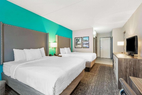 La Quinta Inn & Suites by Wyndham Jamestown, NY-Downtown image 31