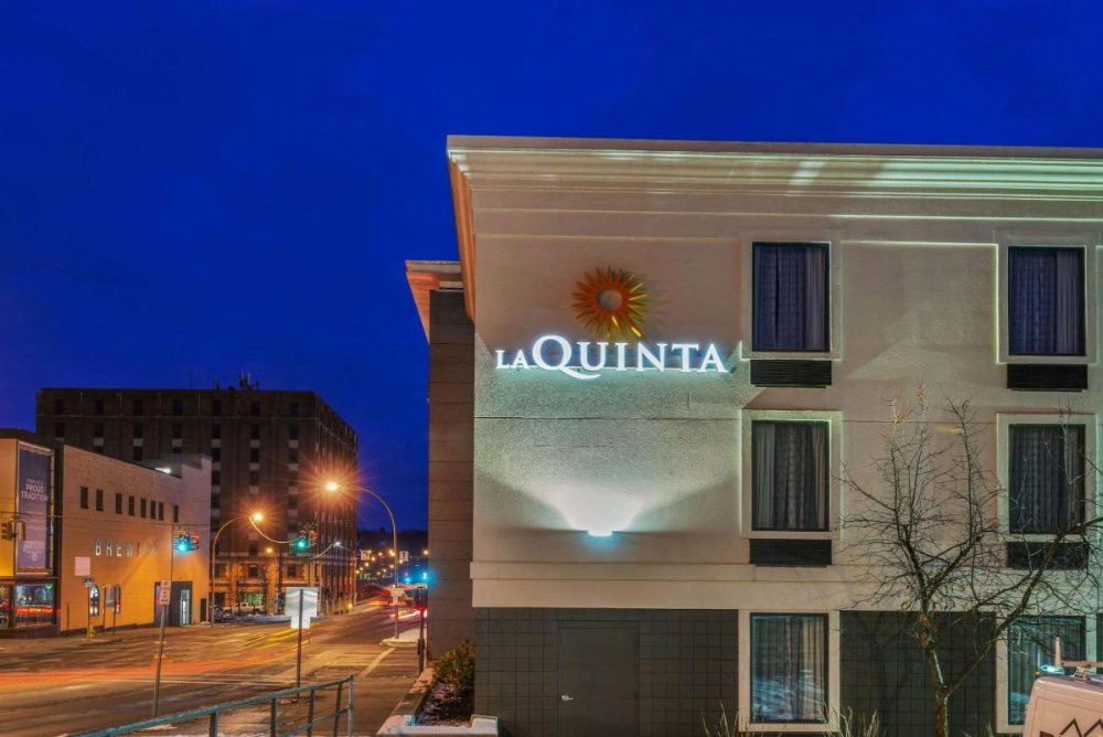 La Quinta Inn & Suites by Wyndham Jamestown, NY-Downtown Image 7